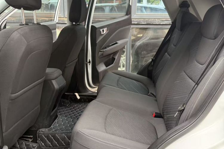 Used Wuling Alvez 2022 1.5L Manual Free-Style Model
