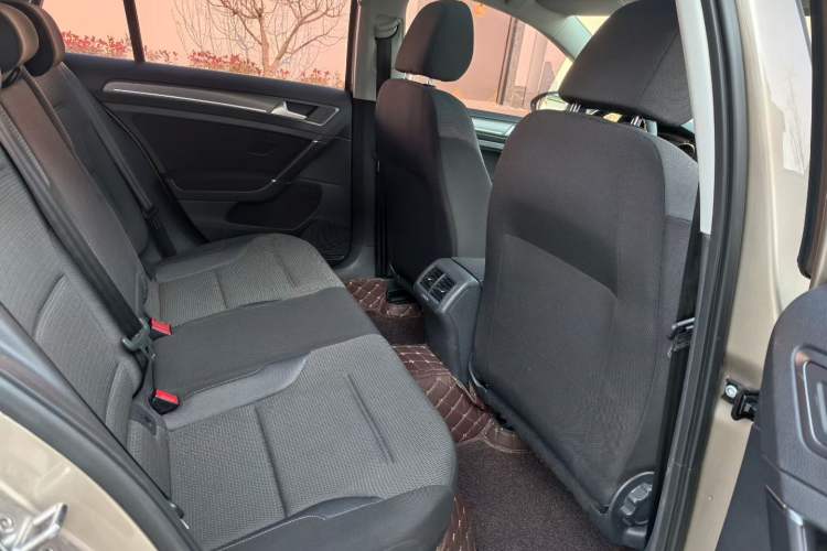 Used Volkswagen Golf 2017 230TSI Automatic Comfort Edition – Celebrating Milestone of One Million Units