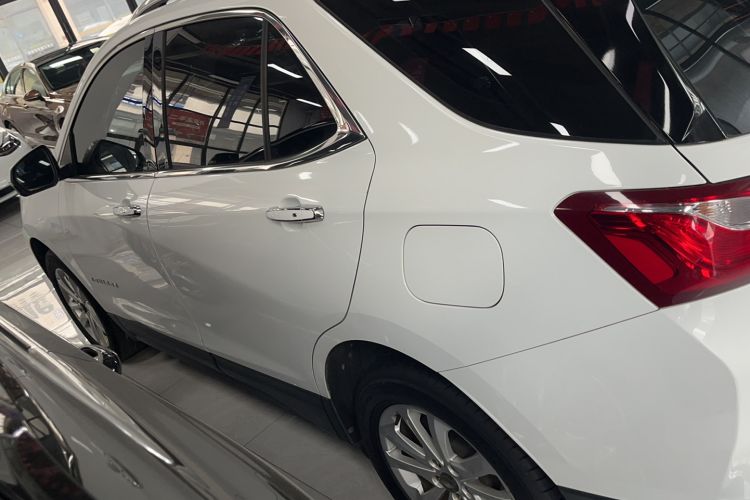 Used Chevrolet Equinox 2017 550T Automatic All-Wheel-Drive Top-Tier Version
