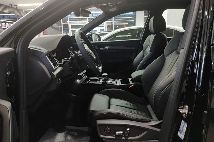 Used Audi Q5L 2023 40T Luxury Dynamic Model
