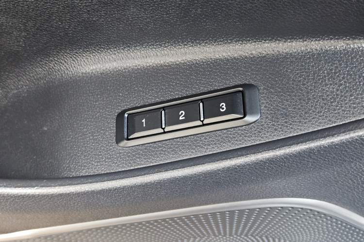 Used Hongqi HS7 2022 3.0T Automatic All-Wheel Drive ZhiLian Flagship Edition Five Seats
