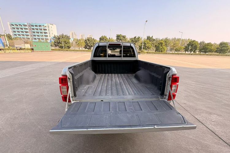 Used Great Wall Wingle 7 2019 2.0T Diesel Two-Wheel Drive Value Edition China VI Standard Big Double Cab GW4D20M