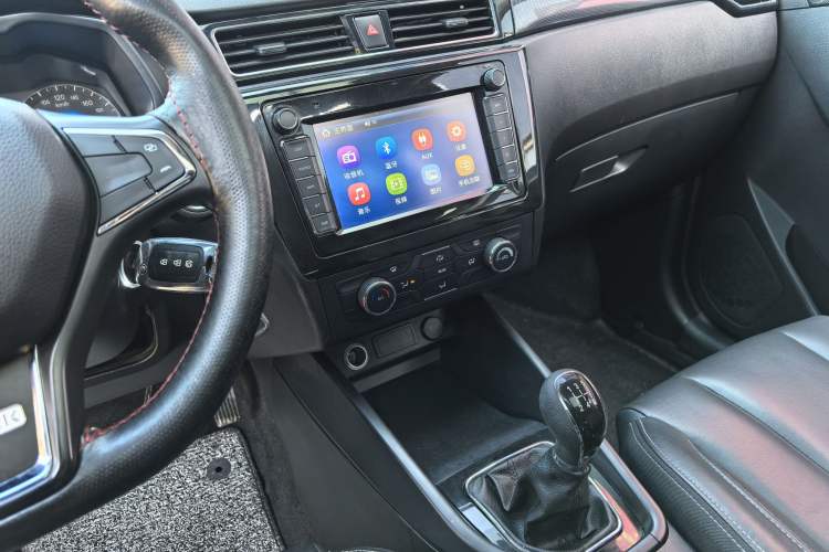 Used Dongfeng Fengon 580 2016 1.8L Manual Comfort Model
