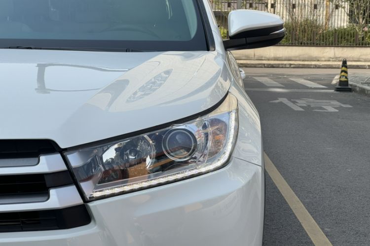 Used Toyota Highlander 2018 2.0T Four-Wheel Drive Luxury Version 7 Seats China VI Standard