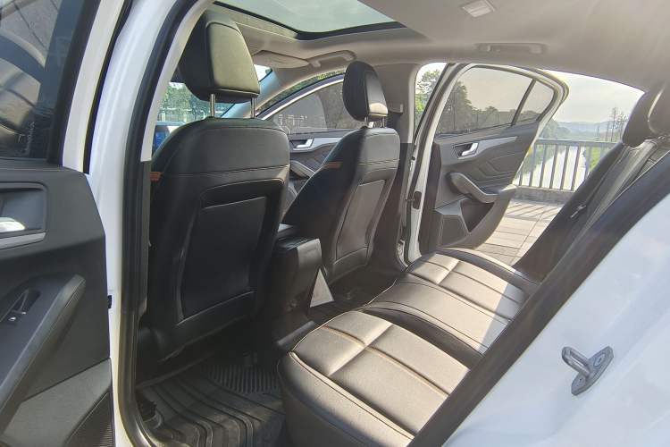 Used Ford Focus 2022 Sedan EcoBoost 180 Automatic Performance Edition
