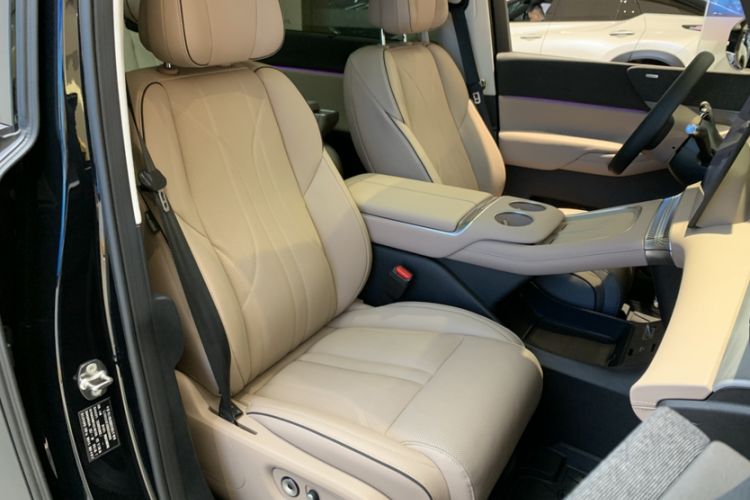 Used XPeng X9 2024 610 Long-Range Pro
