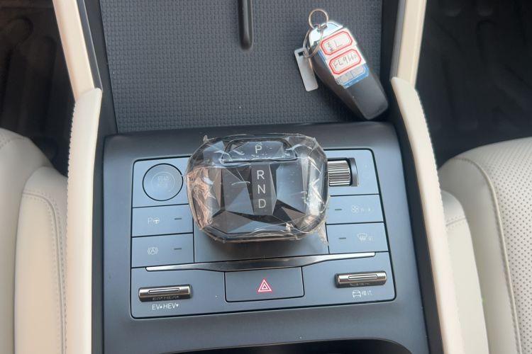 Used BYD Qin L 2025 DM-i Smart Drive 80KM Leading Model