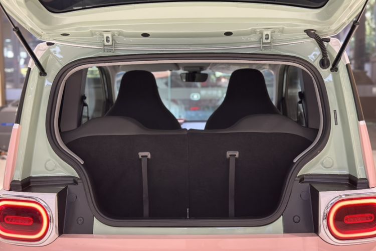 Used Wuling Hongguang MINIEV 2024 3rd Generation 215km Advanced Version
