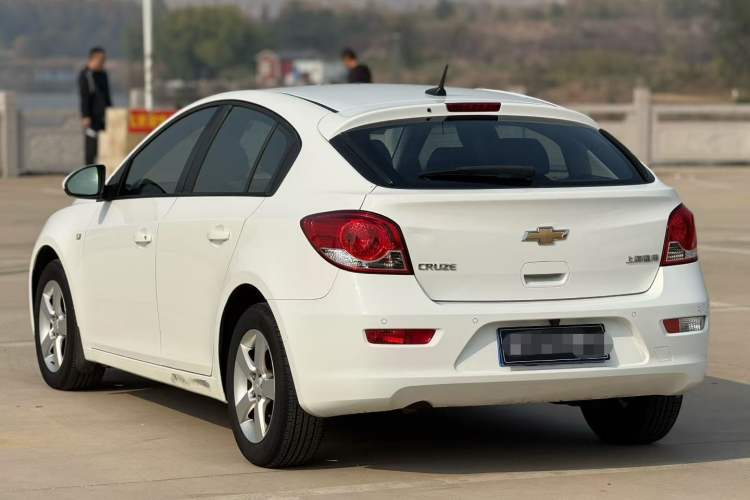 Used Chevrolet Cruze 2013 Hatchback 1.6L Automatic Luxury Model
