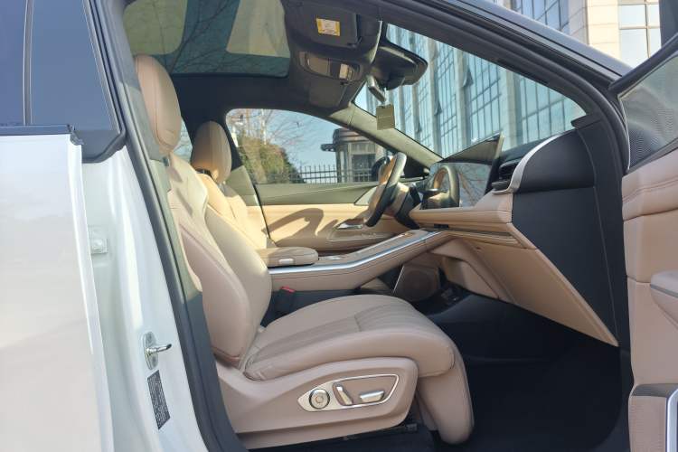 Used XPeng G9 2025 625 Long-Range Max
