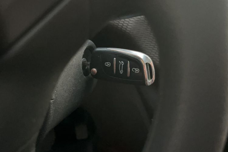 Used Peugeot 2008 2014 1.6L Automatic Fashion Edition
