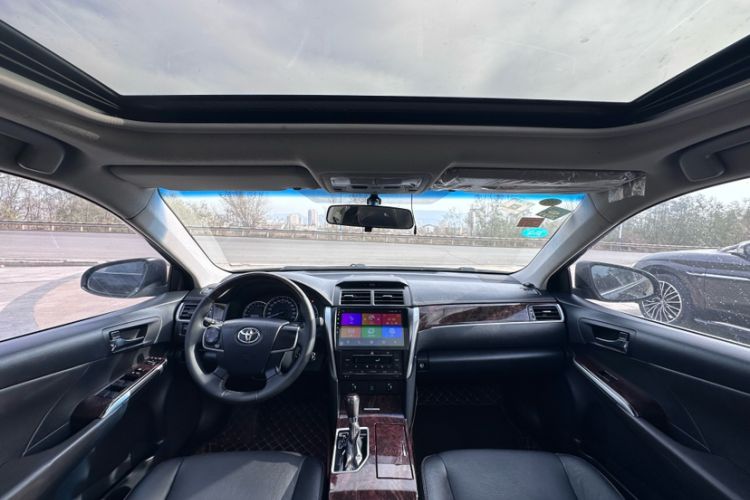 Used Toyota Camry 2016 2.0G 10th Anniversary Leading Edition
