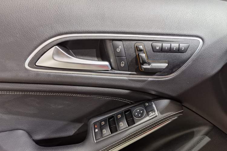 Used Mercedes-Benz GLA 2016 GLA 200 Fashion Model