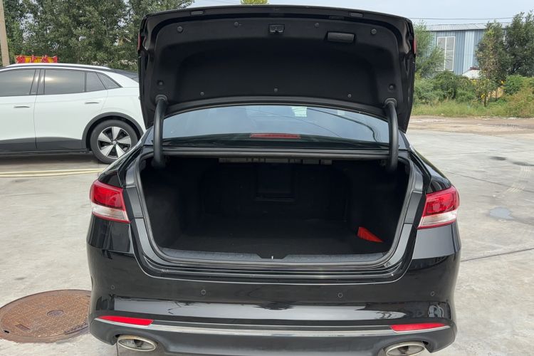 Used Kia K5 2016 2.0L Automatic LUX
