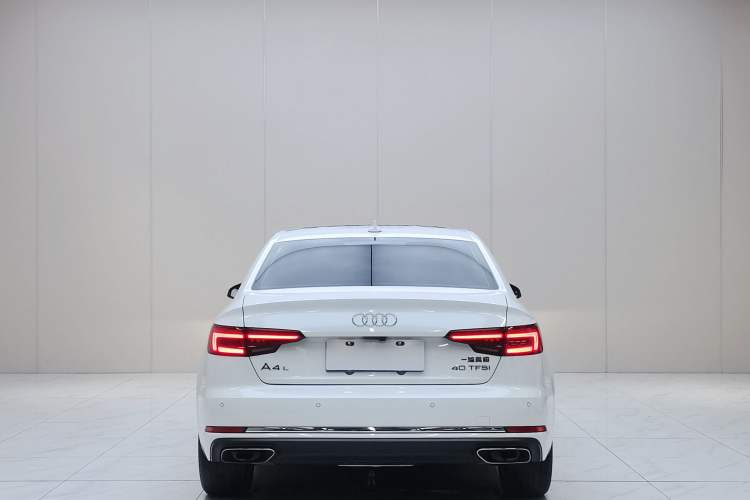 Used Audi A4L 2019 40 TFSI Ambition China VI
