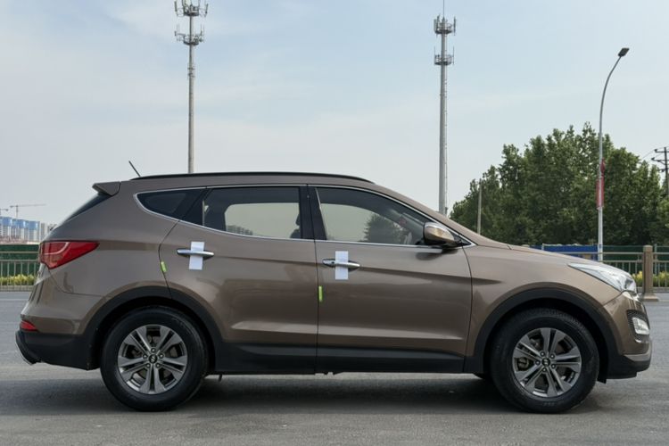 Used Hyundai Santa Fe 2013 2.4L Automatic Two-Wheel Drive Smart Version
