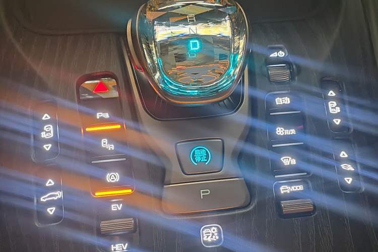 Used Denza D9 2022 DM-i 970 Four-Wheel Drive Prestige Model