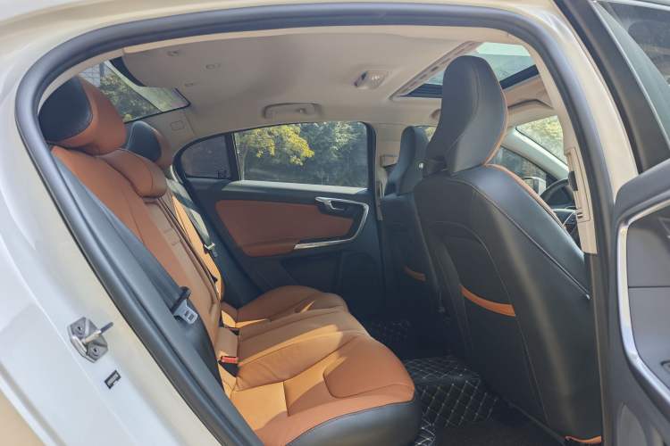 Used Volvo S60 2019 S60L Facelift T5 Intelligent Advanced Edition