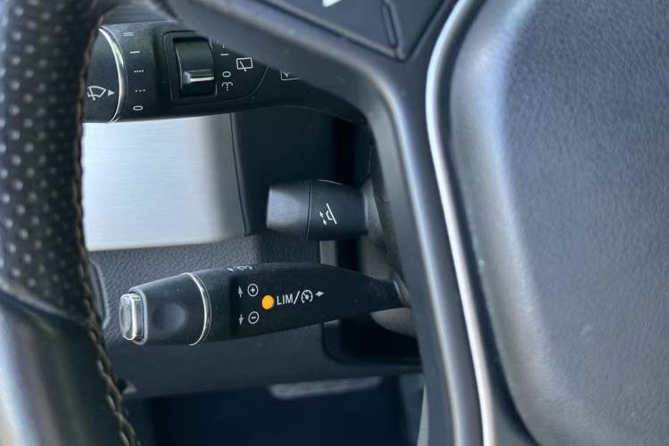 Used Mercedes-Benz GLK-Class 2014 GLK 260 4MATIC Dynamic Model