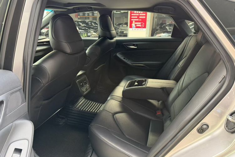 Used Toyota Avalon 2019 2.0L XLE Premium Edition China VI
