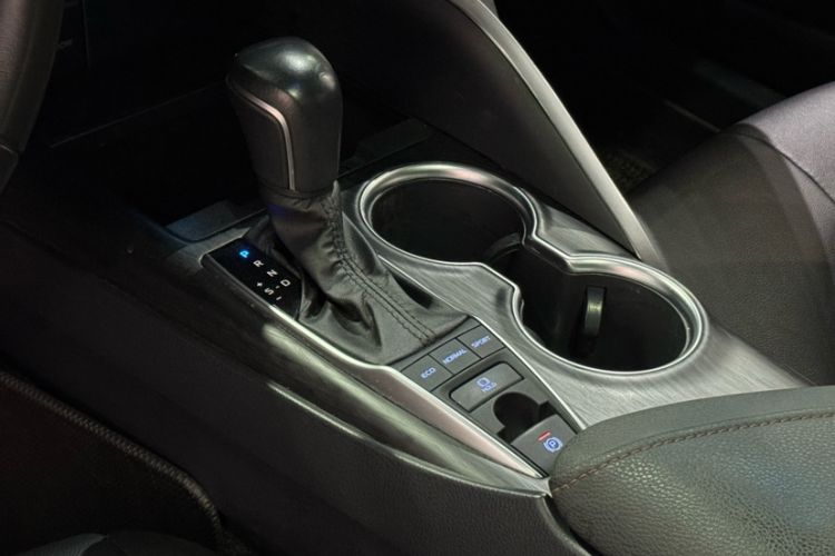 Used Toyota Camry 2021 2.5G Luxury Edition
