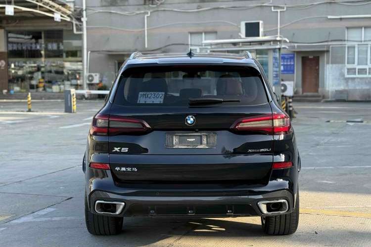 Used BMW X5 2022 Restyled xDrive 30Li Luxury Version M Sport Package