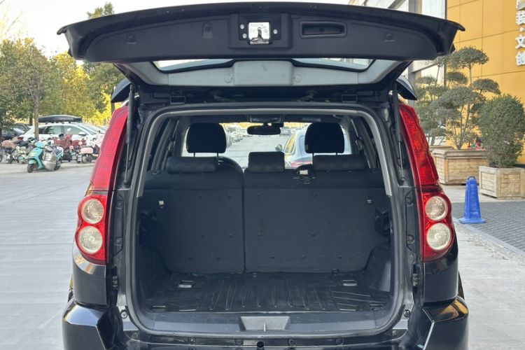 Used Haval H5 Classic 2015 2.0L Manual Two-Wheel Drive Entry-Level Trim
