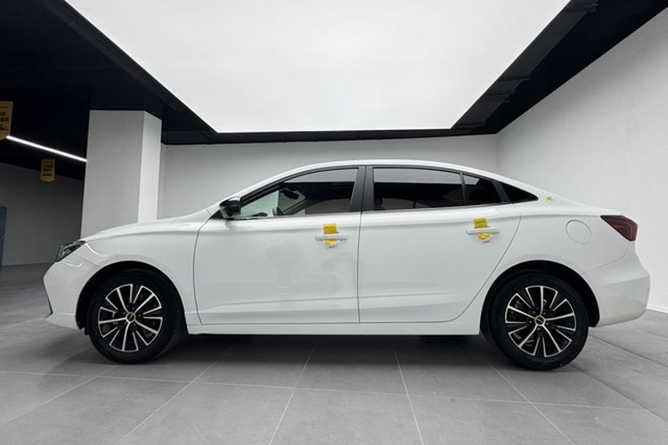 Used Roewe i5 2021 Revised Version 1.5L CVT Diamond Edition