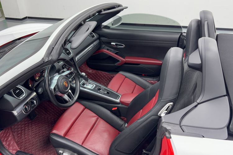 Used Porsche 718 2018 Boxster 2.0T
