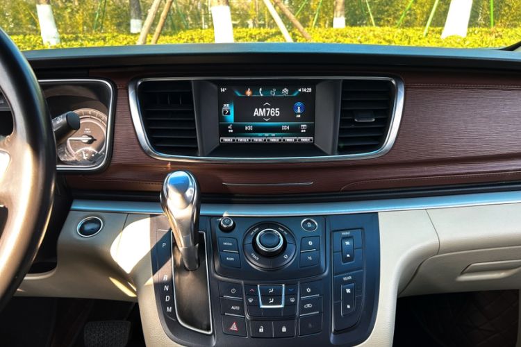 Used Buick GL8 2018 28T Luxury Model China VI Standard
