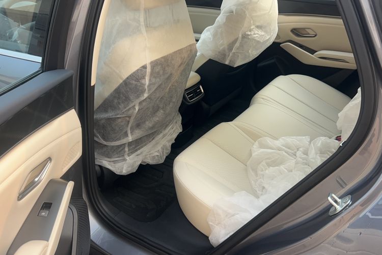 Used BYD Qin L 2025 DM-i Smart Drive 80KM Leading Model