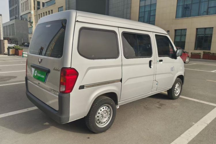 Used Wuling Zhiguang 2023 1.5L Practical Version 5/7 Seats
