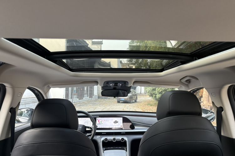 Used  Lingyun 2024 300T Two-Wheel Drive Starlight Edition