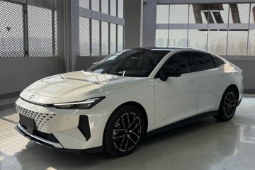 Used Changan UNI-V iDD 2024 Blue Whale Smart Electric iDD 136km Luxury Model