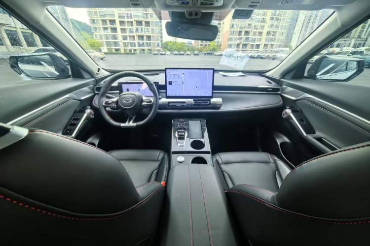 Used GAC Trumpchi EMKOO 2022 2.0T Neutron Star Max Edition
