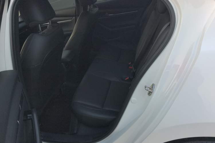 Used Mazda Mazda 3 Axela 2021 2.0L Automatic ZhiXuan Edition
