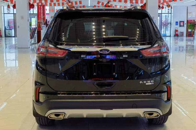 Used Ford Edge 2021 PLUS EcoBoost 245 Two-Wheel-Drive Platinum Edition 5 Seats
