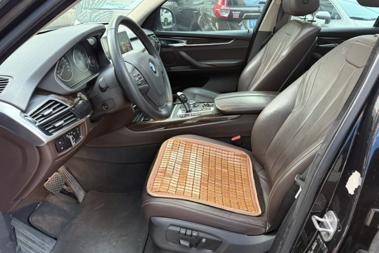 Used BMW X5 2015 xDrive28i
