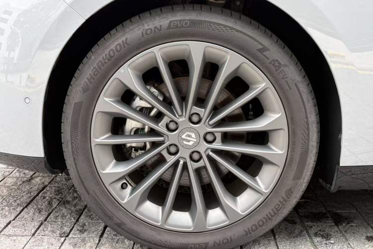 Used Leapmotor C01 2024 Range-Extended 316 Deluxe Edition
