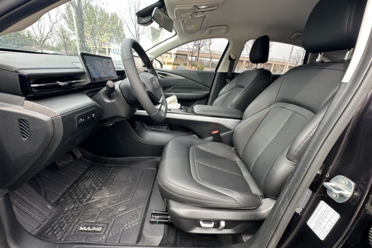 Used Wuling Xingguang 2023 150 Advanced Edition
