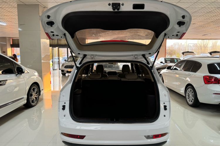 Used Baojun 310W 2017 1.5L Manual Comfort Model China V Standard