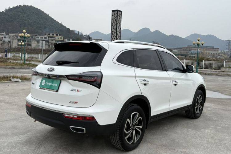 Used  Refine S7 2017 2.0T Automatic Luxury Model
