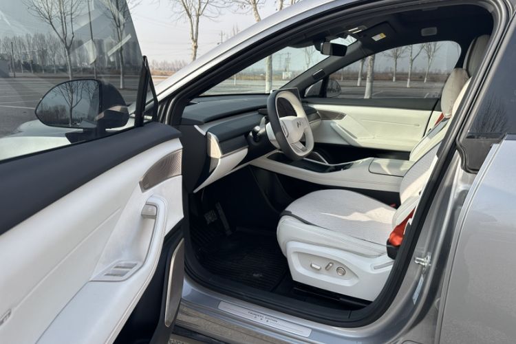 Used ONVO L60 2024 60 kWh Rear-Drive Version