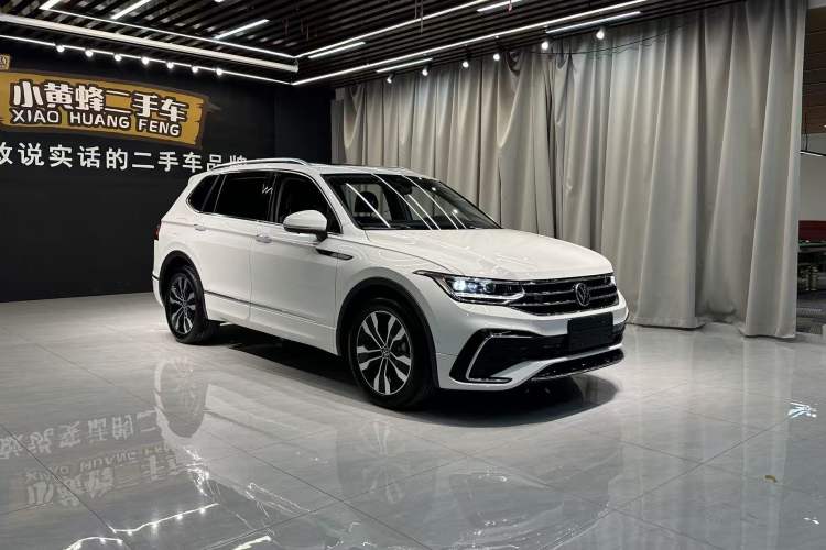 Used Volkswagen Tiguan L 2023 330TSI Automatic Two-Wheel Drive R-Line Enjoyment Edition
