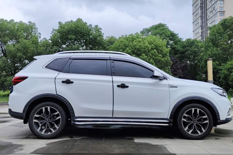 Used Roewe RX5 2018 20T Two-Wheel Drive Automatic Internet Smart Edition
