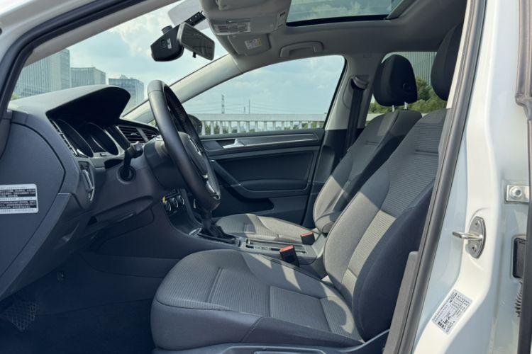 Used Volkswagen Golf 2017 230TSI Automatic Comfort Edition – Celebrating Milestone of One Million Units
