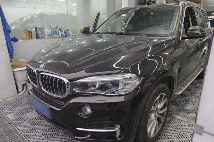 Used BMW X5 2018 xDrive28i
