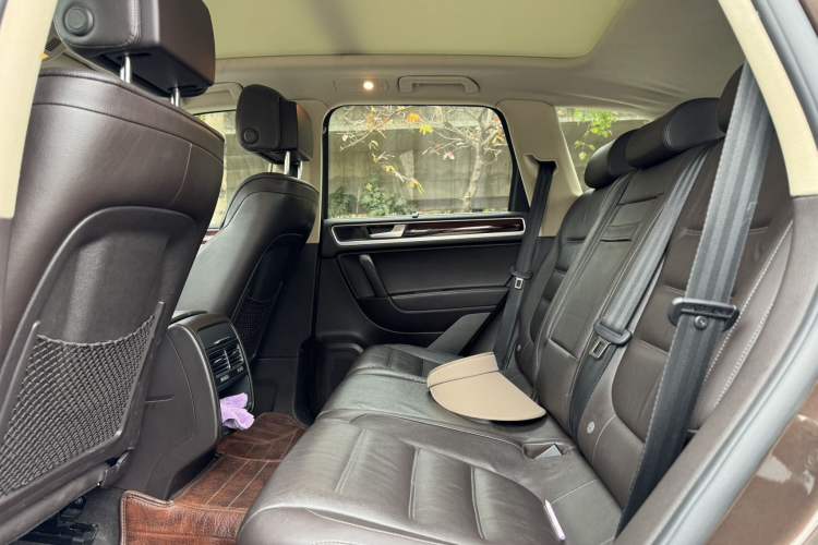 Used Volkswagen Touareg 2015 3.0 TSI Comfort Model