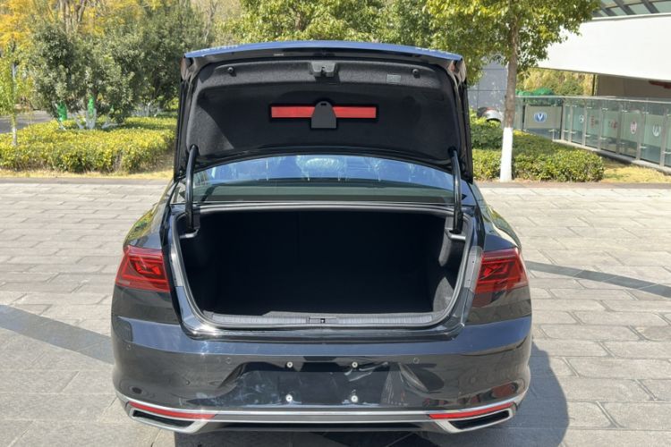 Used Volkswagen Magotan 2026 30 Million Vehicles Selected Model 380TSI DSG Luxury Edition
