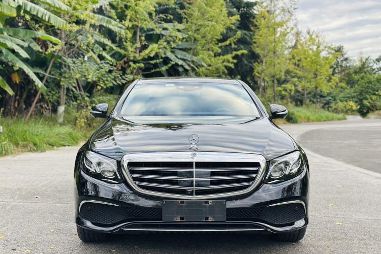 Used Mercedes-Benz E-Class 2018 Facelift E 300 L Luxury Edition
